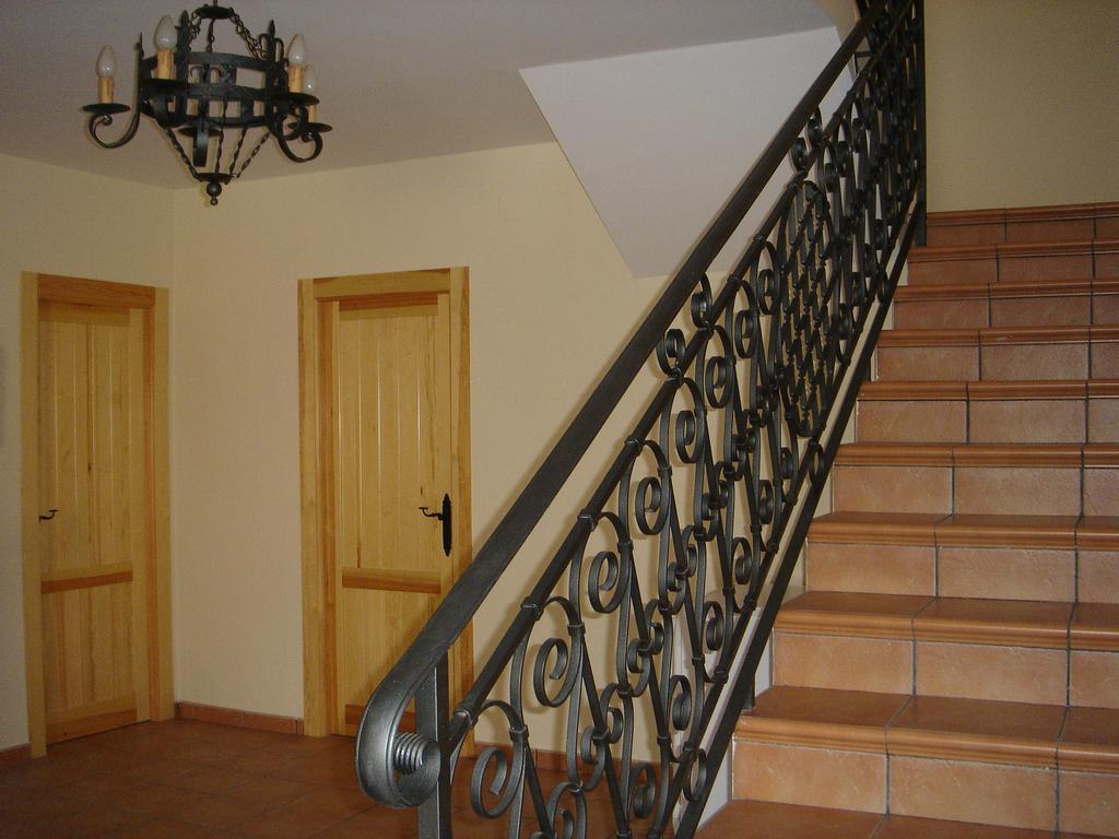 Apartamentos Serrano Ribatajada Ngoại thất bức ảnh
