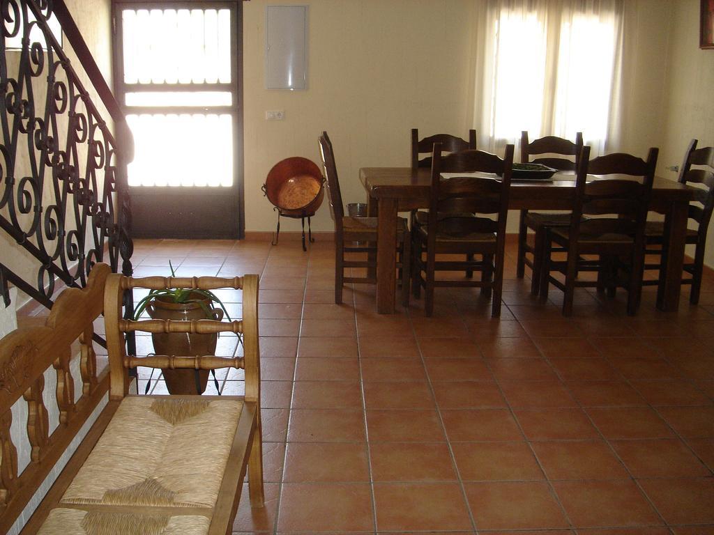 Apartamentos Serrano Ribatajada Ngoại thất bức ảnh