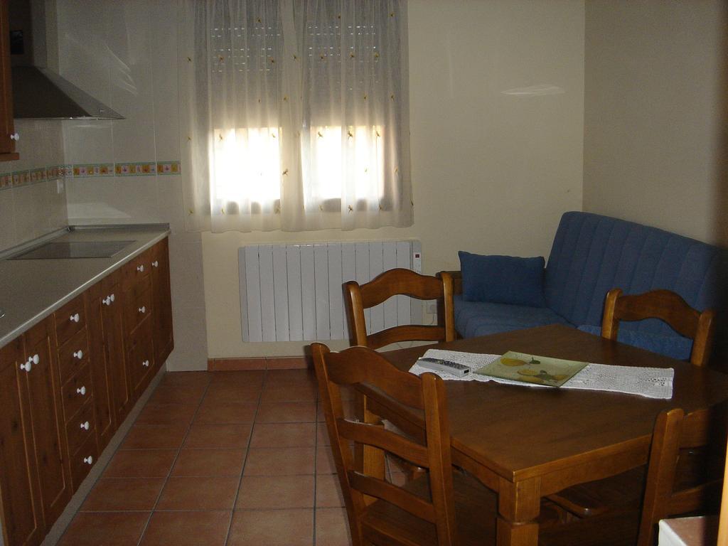 Apartamentos Serrano Ribatajada Ngoại thất bức ảnh