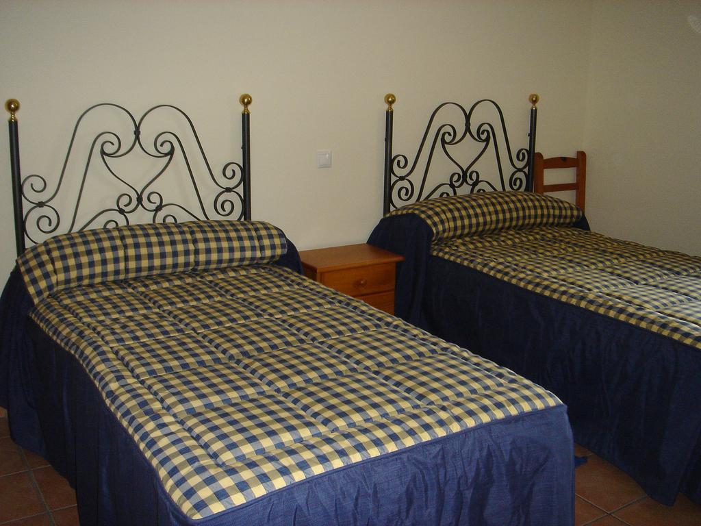 Apartamentos Serrano Ribatajada Ngoại thất bức ảnh